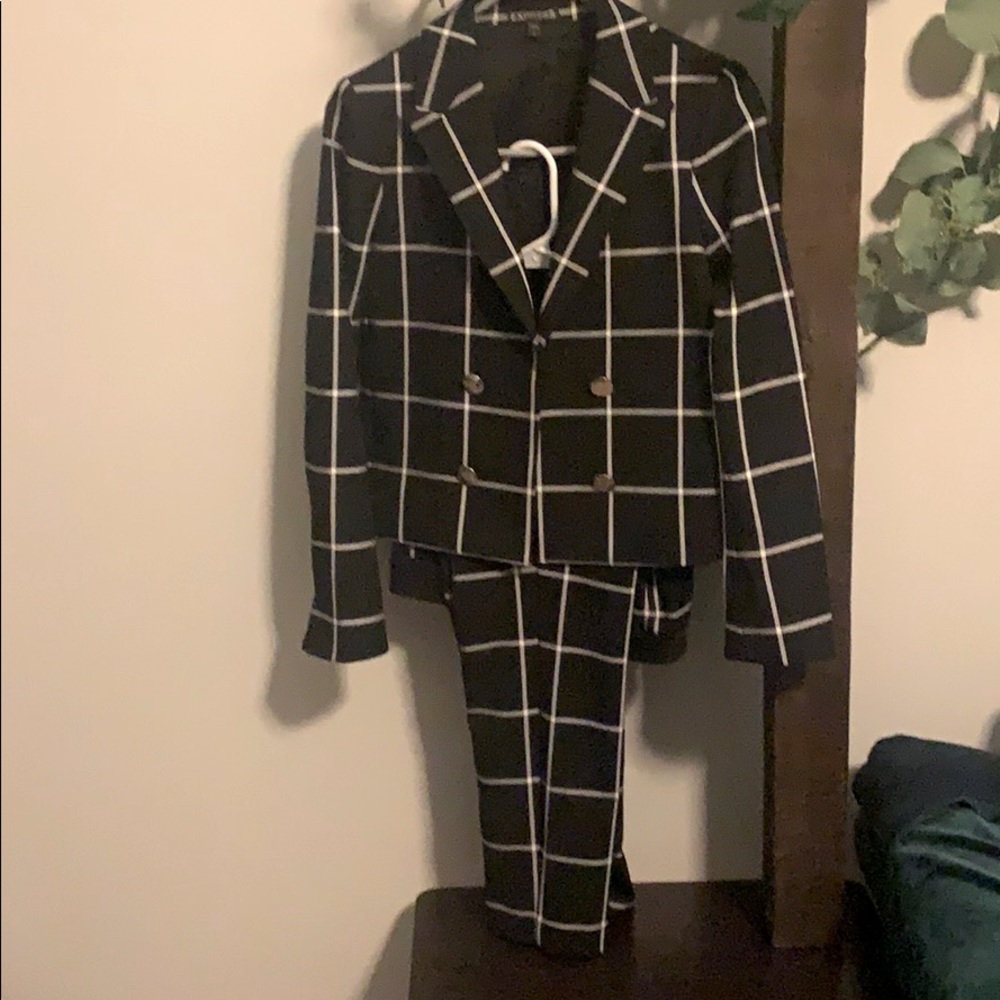 Express pant suit
